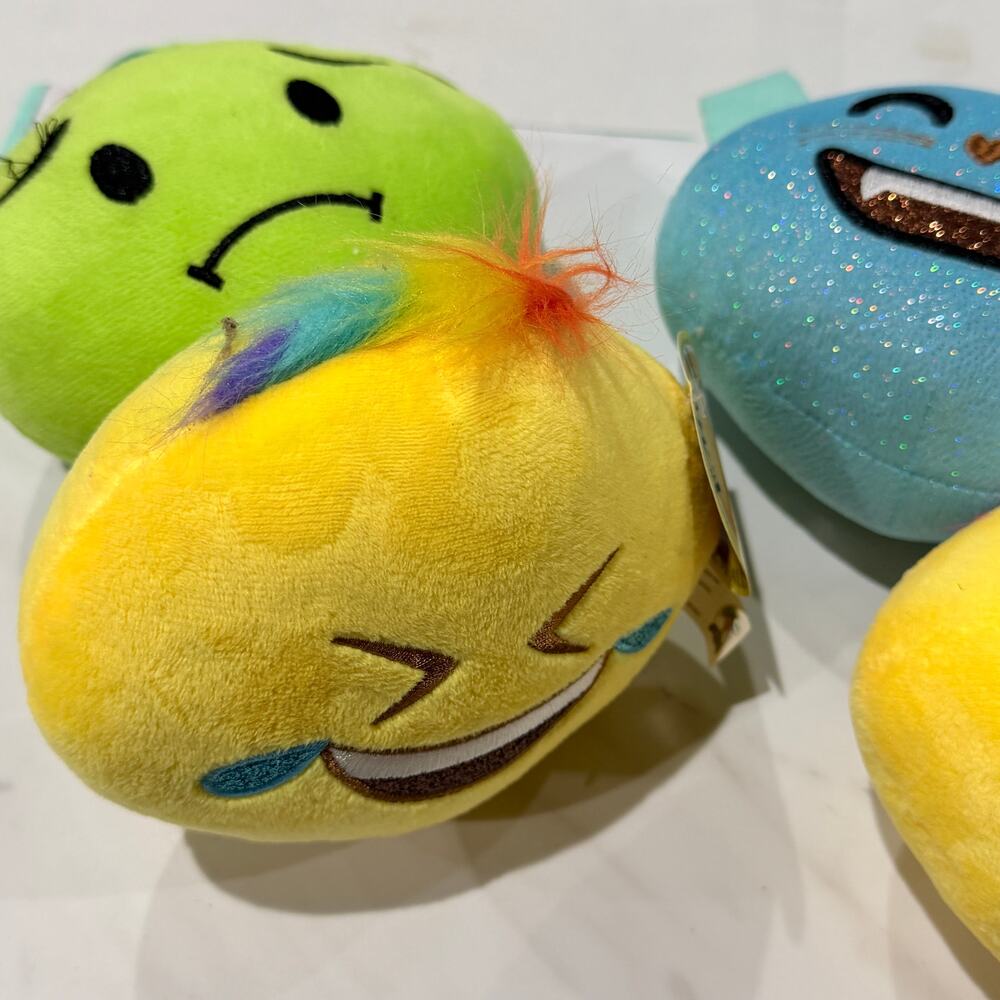 Emoji Plush Toys, Yellow, Green and Blue, 4 pack, New with tags - Picture 3 of 7